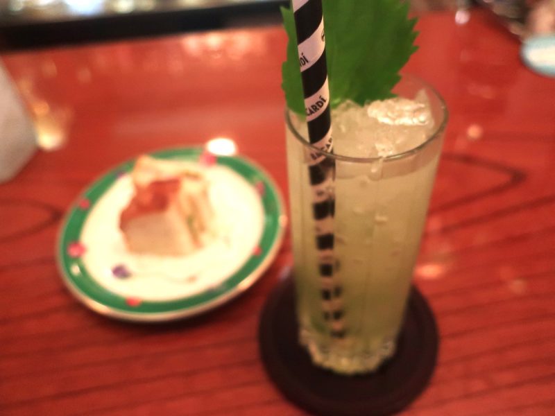 バー チャールストン