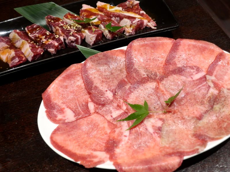 焼肉製作所 神神